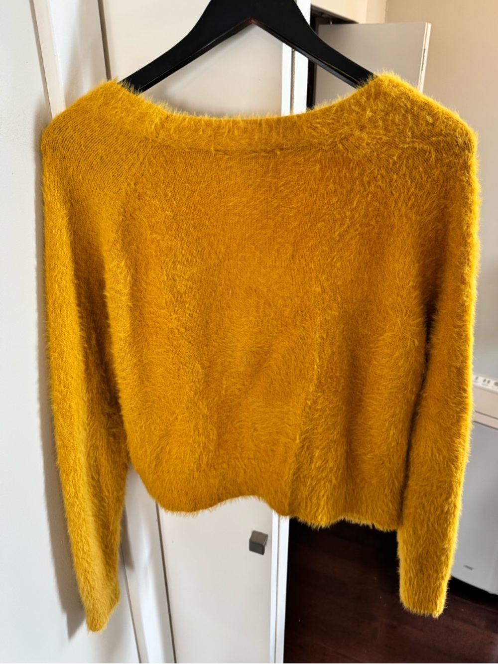 RW & CO EUC Mustard Fuzzy V-Neck Button Cardigan - Picture 2 of 7
